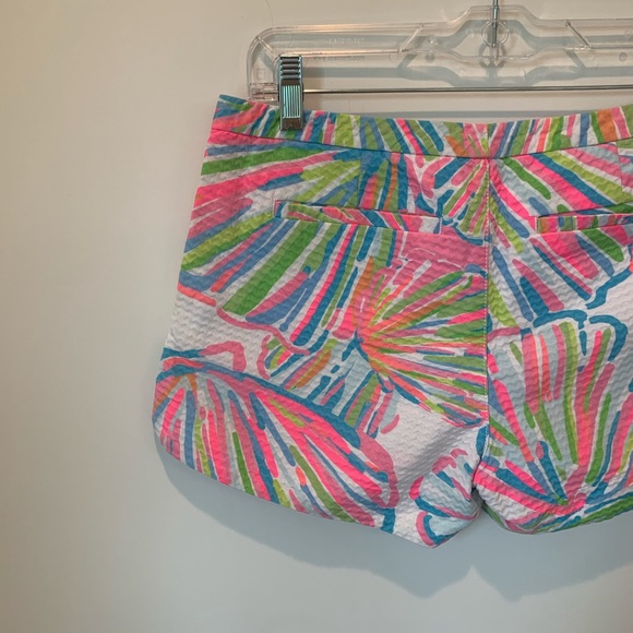 Lily Pulitzer Shellabrate Shorts in Size 2 - Picture 11 of 15